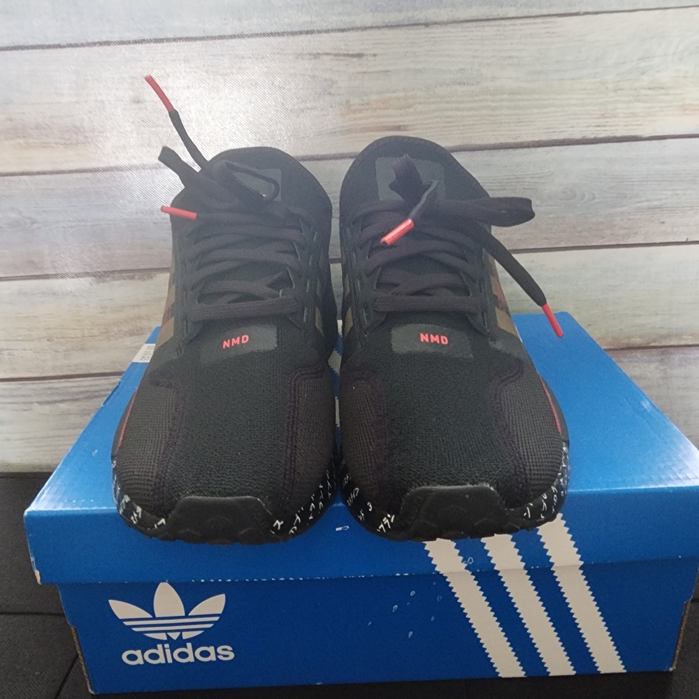ADIDAS NMD_ R1.V2 - Picture 3 of 4